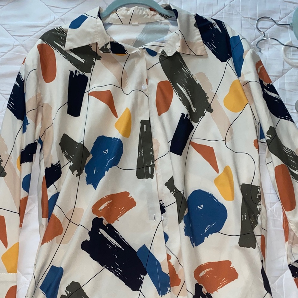Bundle of 2 button down women